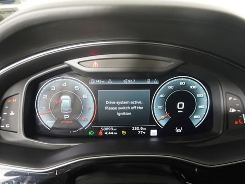 Used 2021 Audi Q8 Prestige w/ Prestige Package image 24