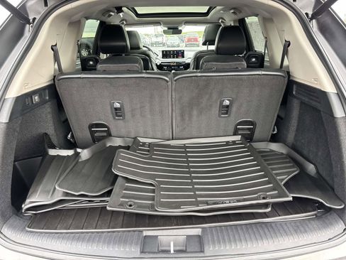 Used 2023 Acura MDX SH-AWD w/ Technology Package image 11