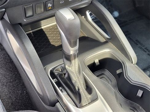 Used 2025 Nissan Frontier SV image 18