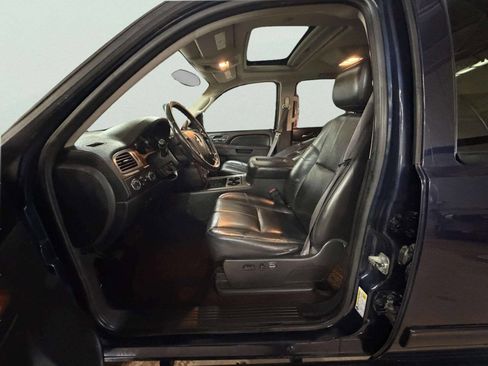 Used 2011 Chevrolet Silverado 3500 LTZ w/ LTZ Plus Package image 11