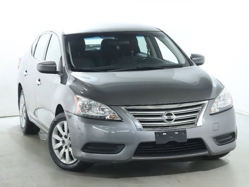Used 2015 Nissan Sentra SV w/ Navigation Package image 2