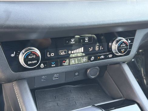 Used 2023 Mitsubishi Outlander SEL AWD/4WD image 23