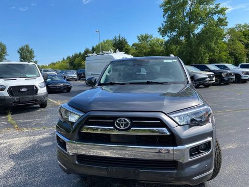 Used 2020 Toyota 4Runner Limited AWD/4WD image 7
