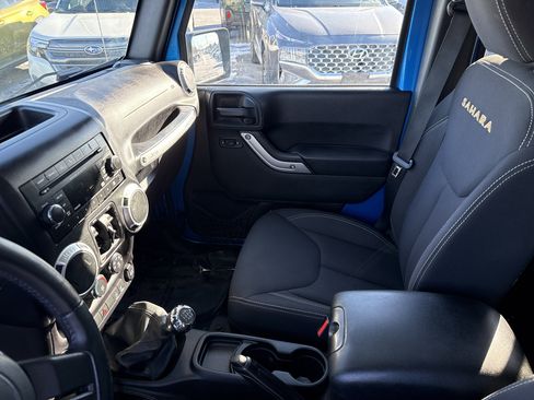 Used 2015 Jeep Wrangler Unlimited Sahara w/ Max Tow Package image 22