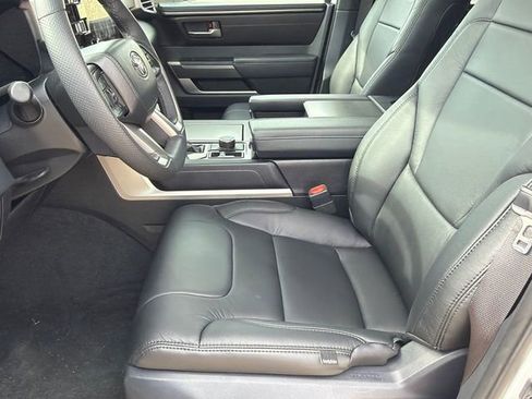 Used 2025 Toyota Sequoia SR5 AWD/4WD image 20
