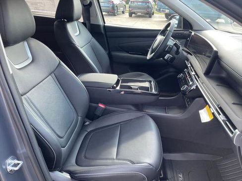 Used 2025 Hyundai Tucson Limited image 14