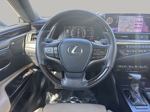 Used 2019 Lexus ES 350 Ultra Luxury image 8