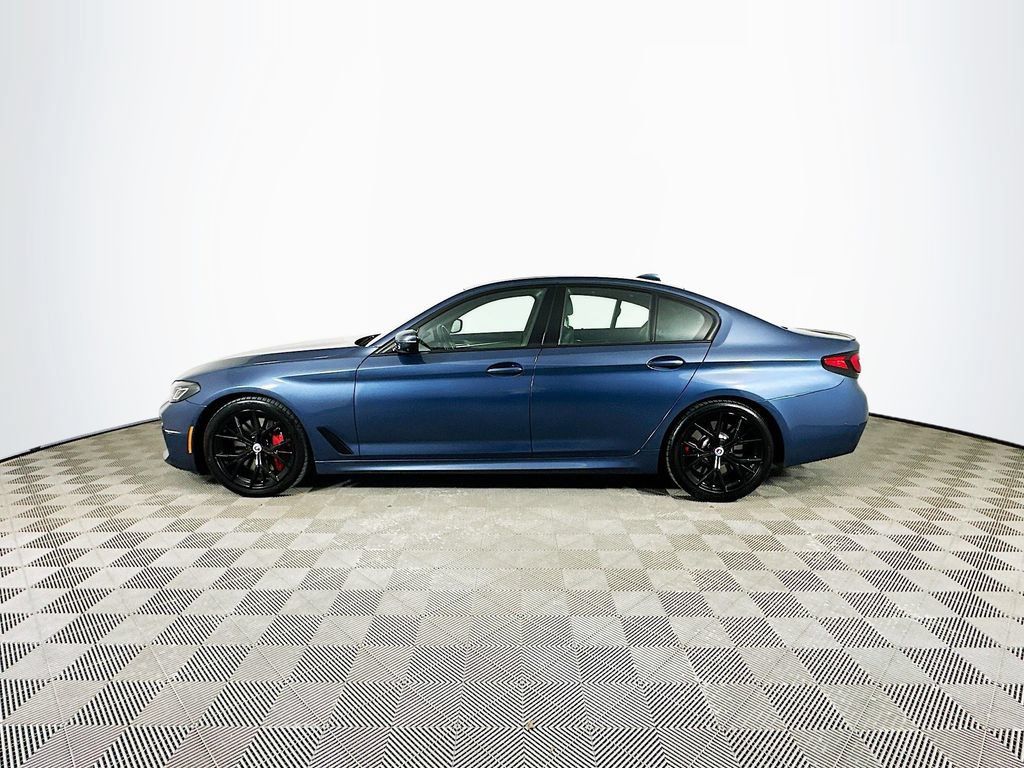 Used 2023 BMW M550i xDrive w/ Executive Package AWD/4WD image 5
