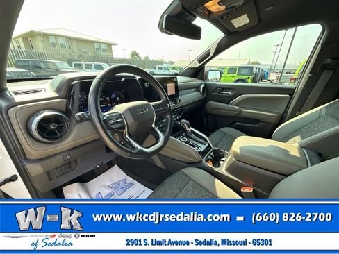 Used 2024 Chevrolet Colorado ZR2 AWD/4WD image 23