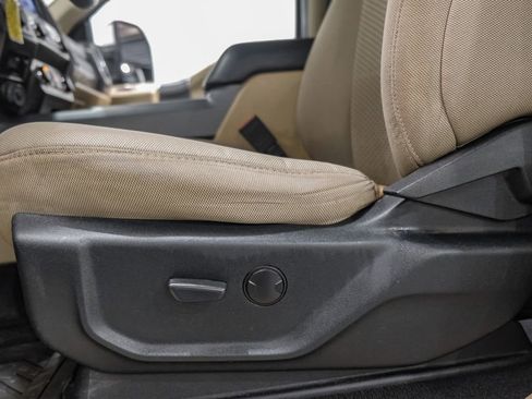 Used 2021 Ford F350 XLT w/ XLT Premium Package image 30