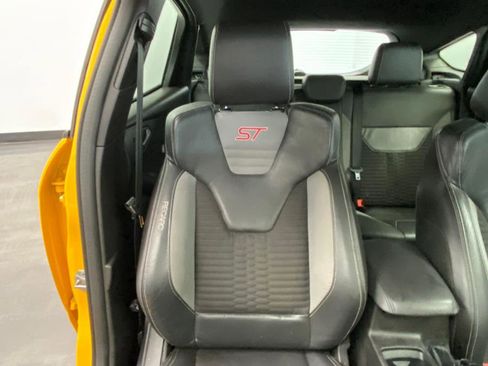 Used 2015 Ford Focus ST w/ Equipment Group 401A image 21