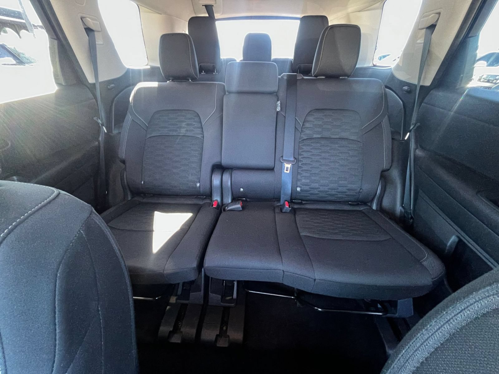 Used 2025 Nissan Pathfinder SV AWD/4WD image 40