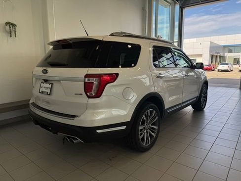 Used 2018 Ford Explorer Platinum AWD/4WD image 32