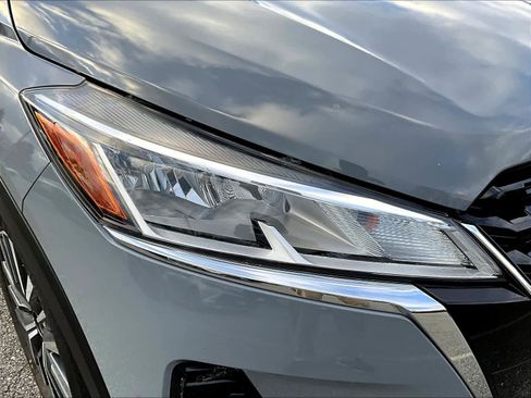 Used 2024 Nissan Kicks SV image 33