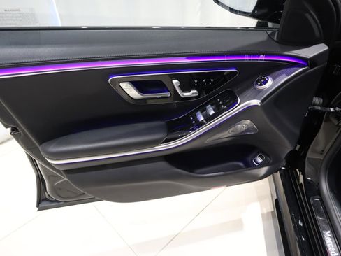 Used 2023 Mercedes-Benz S 580 4MATIC Sedan w/ AMG Line image 27