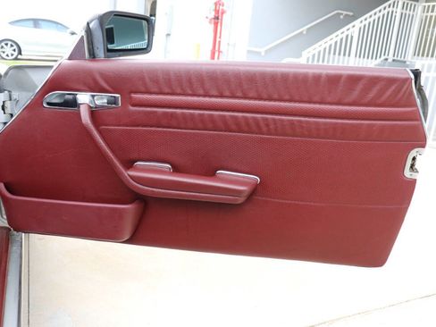 Used 1987 Mercedes-Benz 560 SL image 21