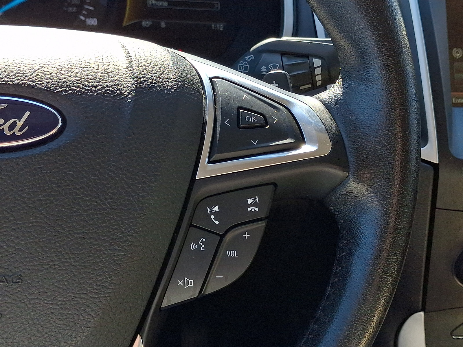 Used 2015 Ford Edge SEL w/ Equipment Group 201A AWD/4WD image 23