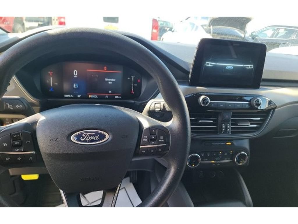 Used 2025 Ford Escape Active AWD/4WD image 9