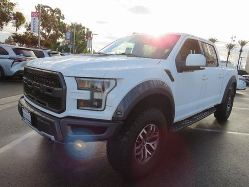 Used 2017 Ford F150 Raptor w/ Equipment Group 802A Luxury image 3
