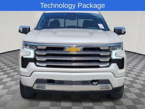 Used 2024 Chevrolet Silverado 1500 High Country AWD/4WD image 2