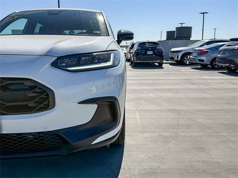 New 2026 Honda HR-V Sport image 12