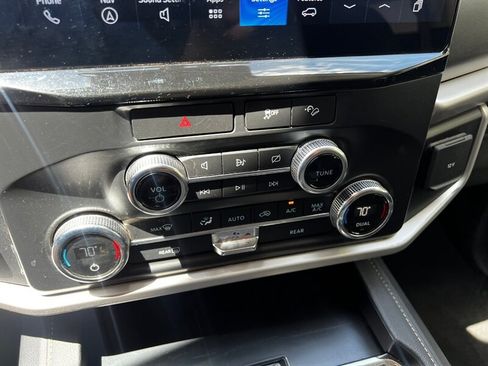 Used 2022 Ford Expedition XL AWD/4WD image 30