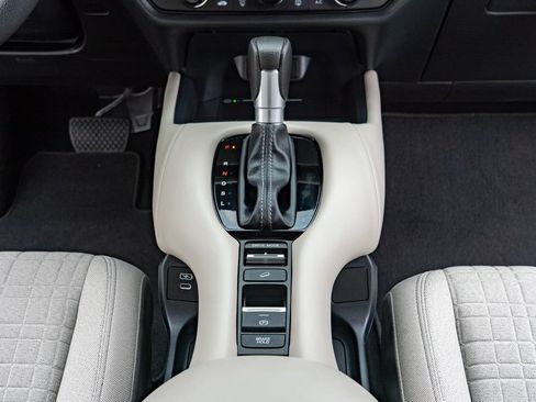 Certified 2026 Honda HR-V LX image 23