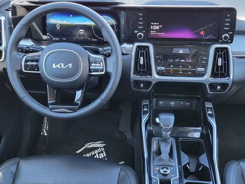 Used 2023 Kia Sorento SX image 22