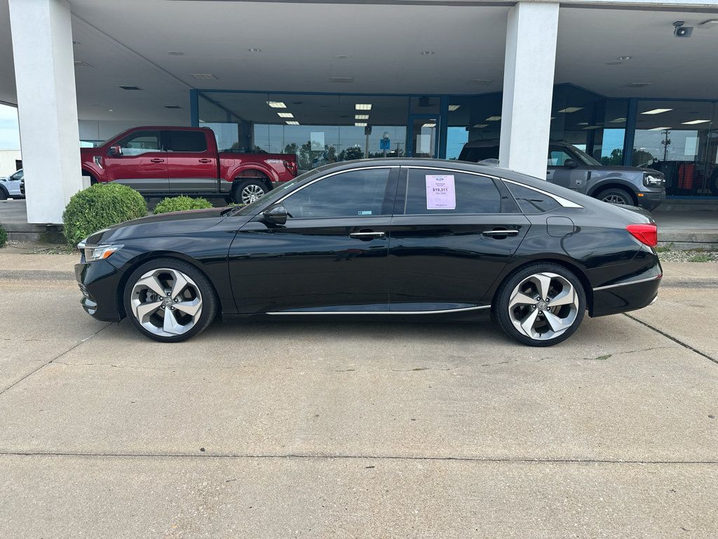 Used 2018 Honda Accord Touring image 9