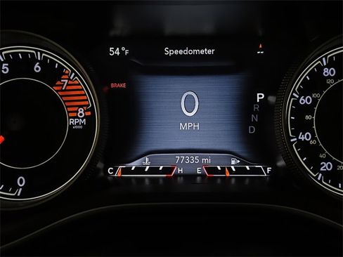 Used 2019 Jeep Cherokee Trailhawk w/ Cold Weather Group image 12