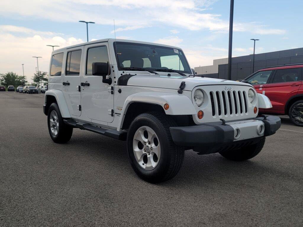 Used 2013 Jeep Wrangler Unlimited Sahara AWD/4WD image 3