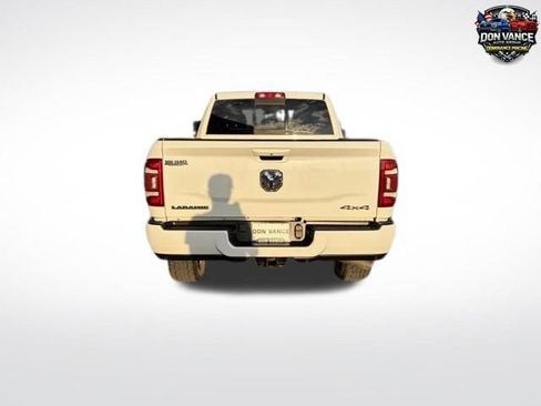 Used 2024 RAM 2500 Laramie AWD/4WD image 4