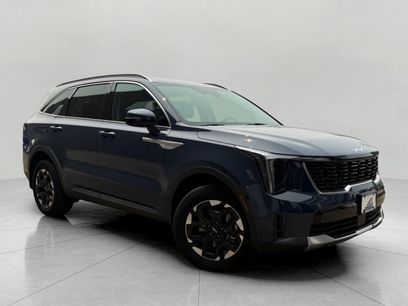 Used 2025 Kia Sorento S