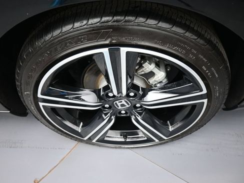 Used 2025 Honda Accord Sport image 15