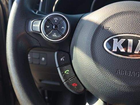 Used 2019 Kia Soul w/ Option Group 020 FWD image 19