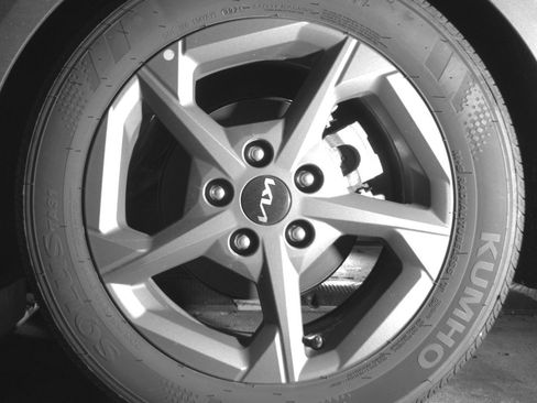 Used 2025 Kia K4 LXS image 14