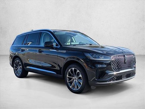 New 2026 Lincoln Aviator Reserve RWD image 7