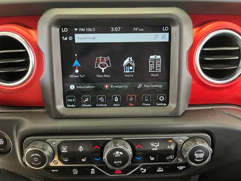 Used 2021 Jeep Wrangler Rubicon AWD/4WD image 36