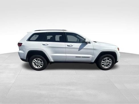 Used 2020 Jeep Grand Cherokee Laredo AWD/4WD image 8