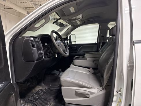 Used 2016 Chevrolet Silverado 2500 W/T AWD/4WD image 18