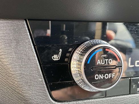 Used 2023 Mitsubishi Outlander SE Black Edition image 24