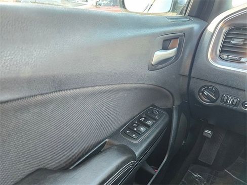 Used 2018 Dodge Charger SXT w/ Blacktop Package image 29