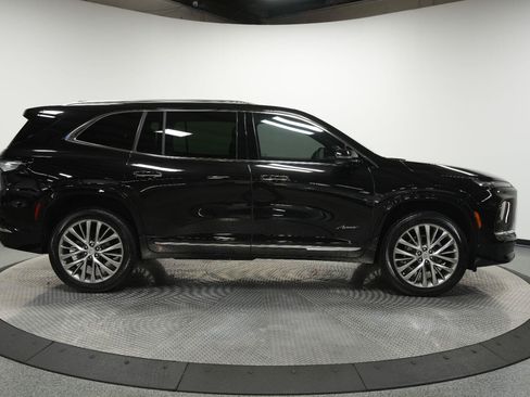 Used 2026 Buick Enclave Avenir w/ Super Cruise Package FWD image 8