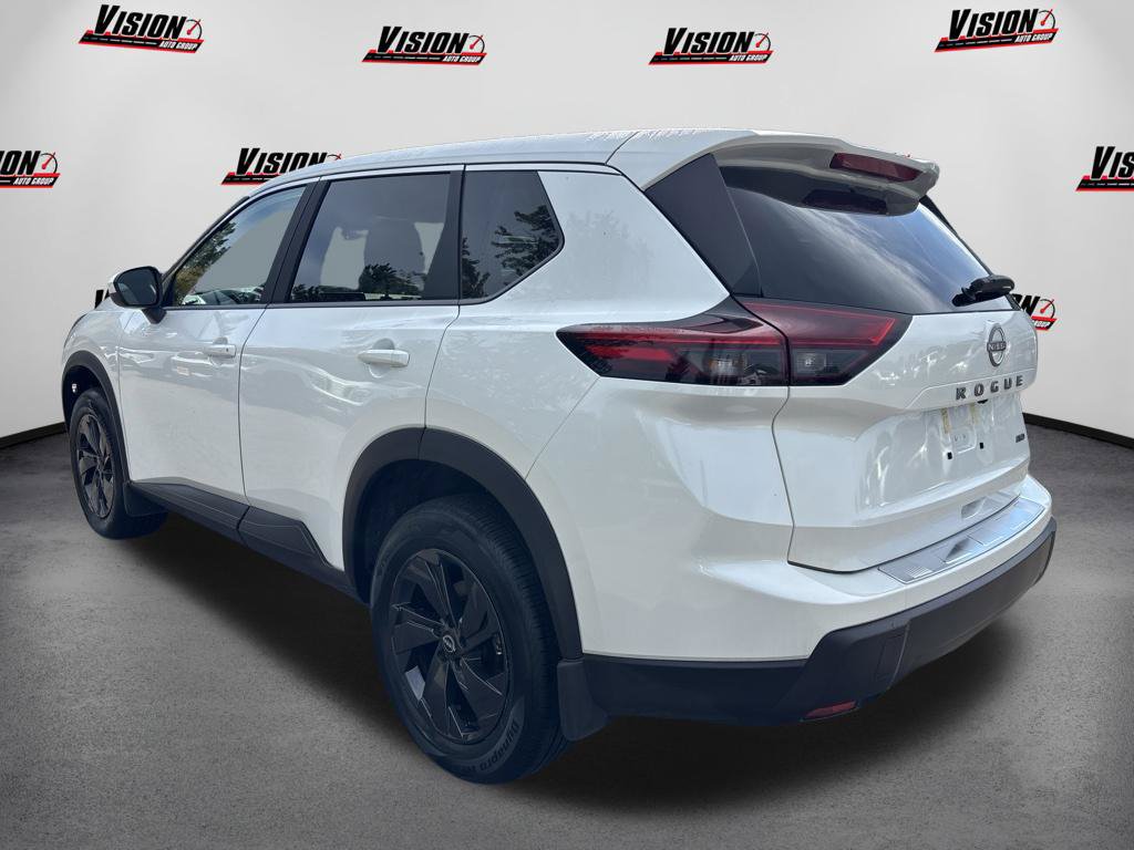 Used 2026 Nissan Rogue SV w/ Cold Weather Package AWD/4WD image 9
