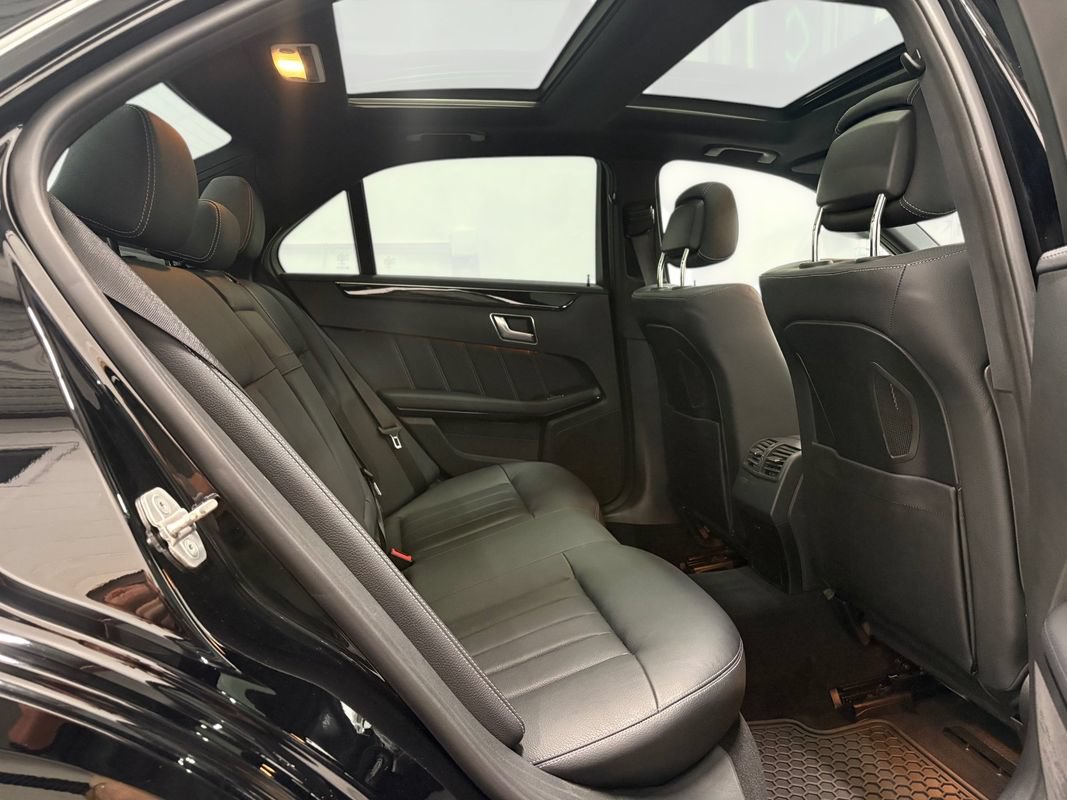 Used 2016 Mercedes-Benz E 400 4MATIC Sedan image 14