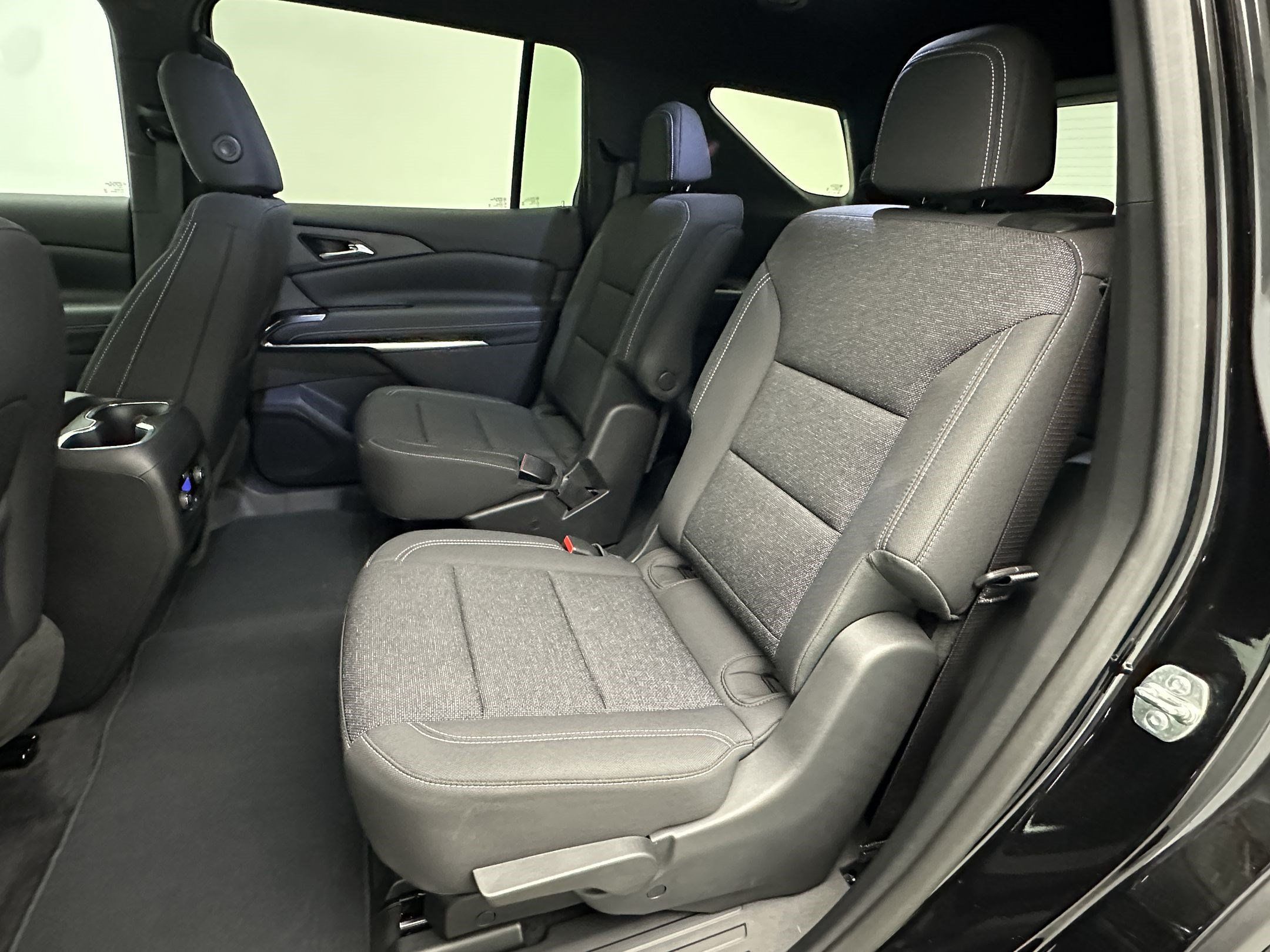 Certified 2025 Chevrolet Traverse LT w/ Driver Confidence Package AWD/4WD image 23