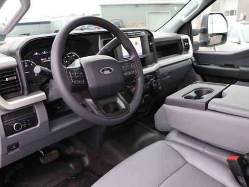 New 2024 Ford F550 4x4 Regular Cab Super Duty image 9