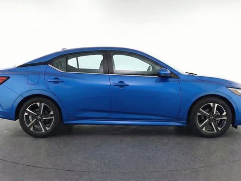 Used 2025 Nissan Sentra SV FWD image 11