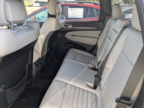 Used 2018 Jeep Grand Cherokee Limited image 13