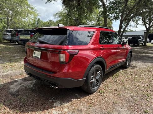 Used 2025 Ford Explorer ST AWD/4WD image 6